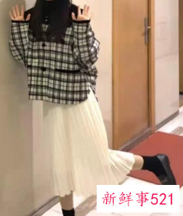 下身裙子搭配什么外套