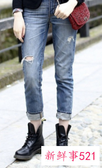 女生马丁靴搭配什么裤子好看图片