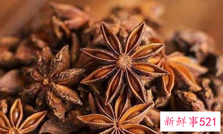 农村里大锅煮猪肉教程