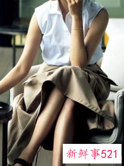 50多岁的女人怎样穿衣服更好看