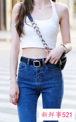 夏季穿白色还是黑色