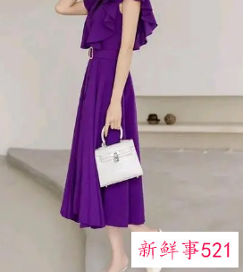紫色连衣裙搭配什么颜色的鞋子好看