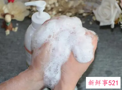 沐浴露洗脸一次会怎样