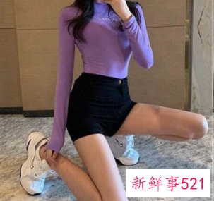 紫色配什么色好看吗图片