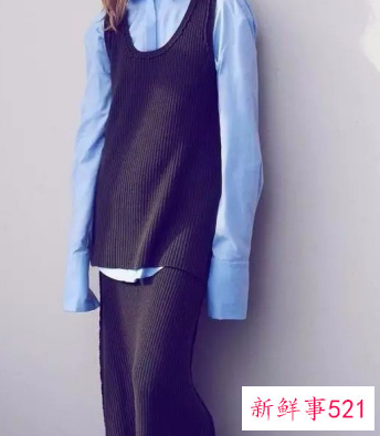 毛衣背心怎么搭配好看呢