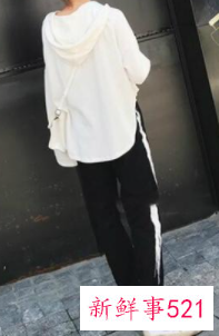 白色卫衣配什么裤子好看女