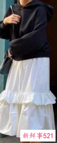 过膝长裙配什么外套