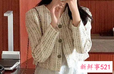 小香风外套是正装吗