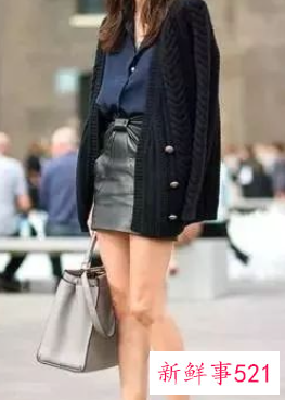 秋冬长款皮裙怎么搭配
