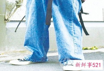 羽绒服适合搭配什么裤子