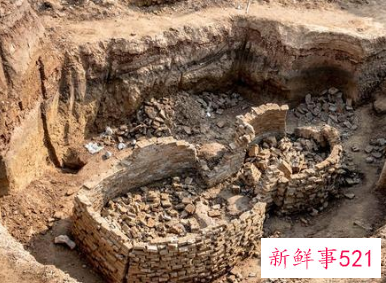 梦见古墓被挖开是什么意思