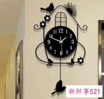 钟表适合挂在家里的什么地方