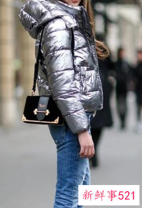 羽绒服适合搭配什么裤子