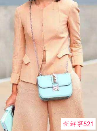 皮肤黄适合穿什么颜色的衣服和裤子