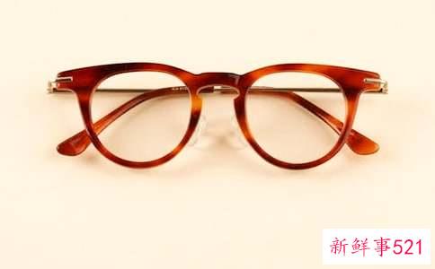 眼镜妆怎么画好看