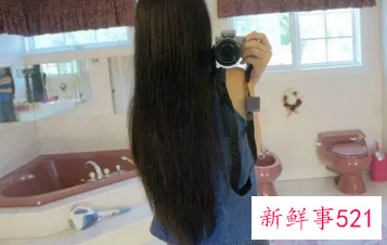 女人梦见自己披着长长的头发