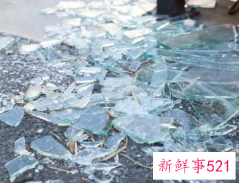 梦见玻璃碎了什么意思呢
