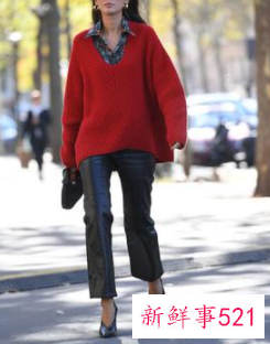 v领毛衣里面配衬衫