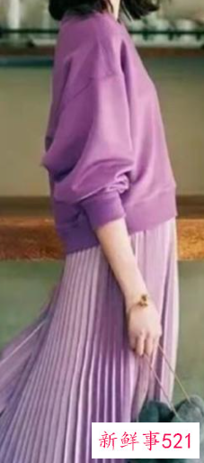 过膝长裙配什么外套