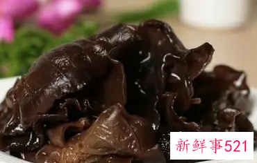 女人梦见木耳的周公解梦