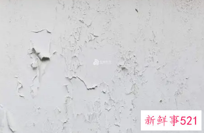 女人梦见墙皮脱落