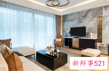 客厅电视柜摆放什么东西