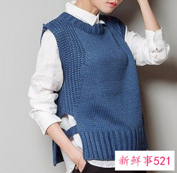 毛衣背心怎么搭配好看呢