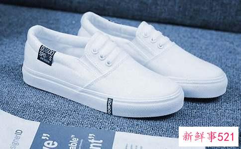 直筒牛仔裤配什么鞋子