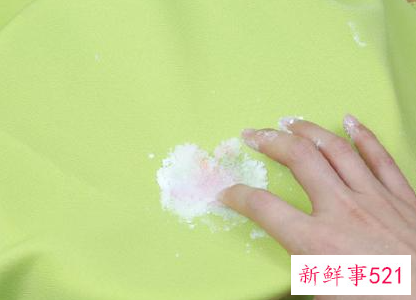 床单上的血渍怎样清除