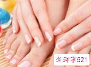 在脚指甲上面涂颜色