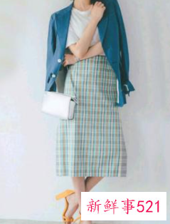 墨绿色半身裙搭配