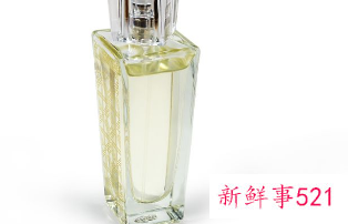 一个男人突然用香水代表什么