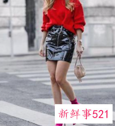 秋冬长款皮裙怎么搭配