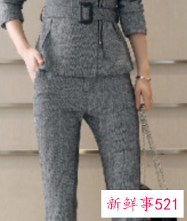 什么颜色上衣配灰色裤子