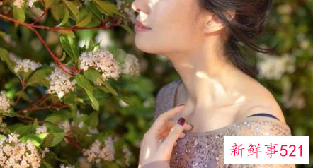 中老年人拍照姿势