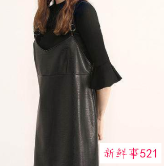 秋冬长款皮裙怎么搭配