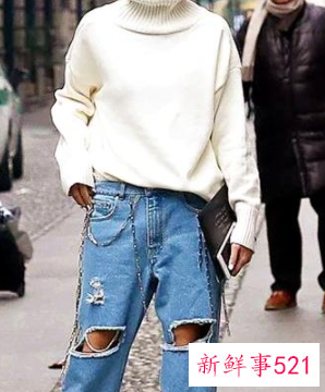 白色毛衣配什么色