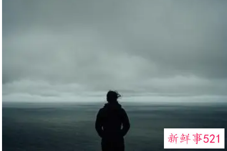 十分压抑憋屈的说说