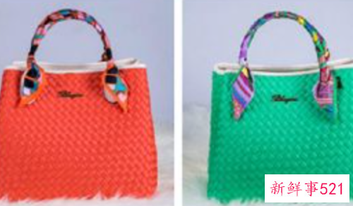 包包怎么系丝巾