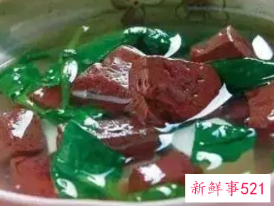 猪血和什么食物搭配最好