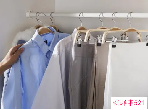 梦见把衣服挂起来