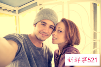 好朋友订婚送什么礼物好