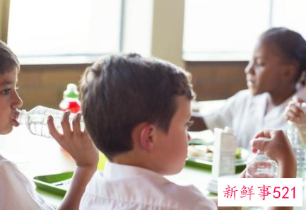 2岁半上早教好还是托班好