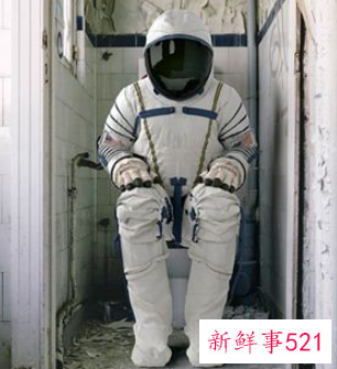 梦到自己拉大便