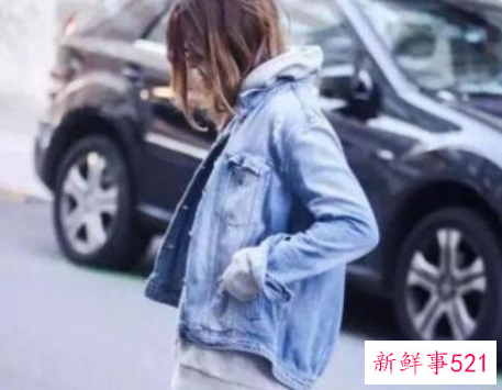 灰色卫衣怎么搭配才好看