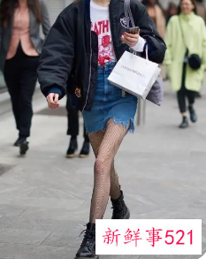 女生马丁靴搭配什么裤子好看图片