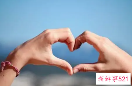 如何撩年纪小的妹子