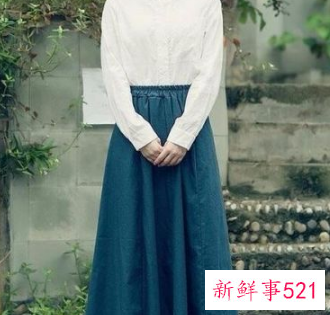 穿长裙配什么外套好看