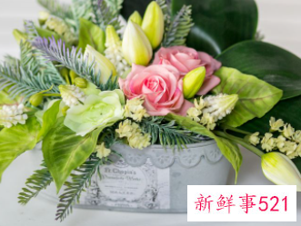 餐桌上摆放什么花好看