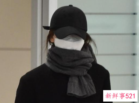 黑色大衣配什么帽子呢